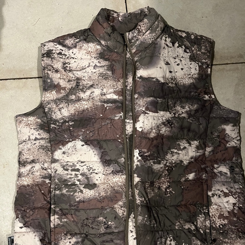 Cabela’s Puffy Vest